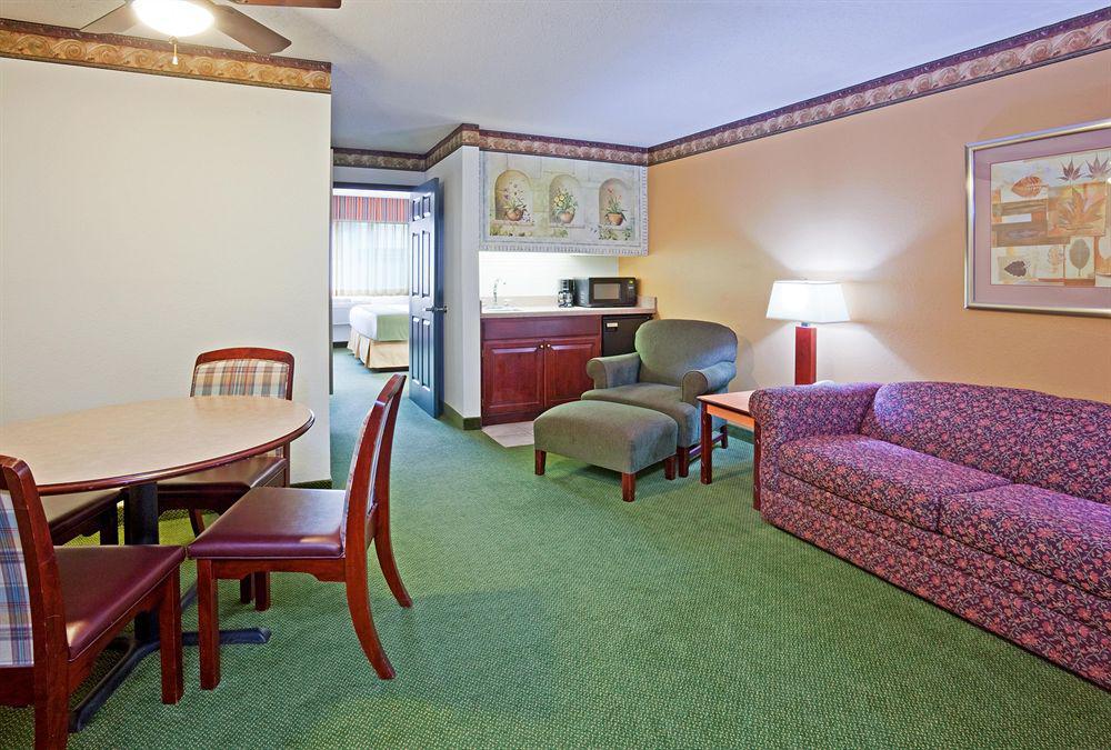 Holiday Inn Express Hotel & Suites Minneapolis-Golden Valley By Ihg Saint Louis Park Kamer foto