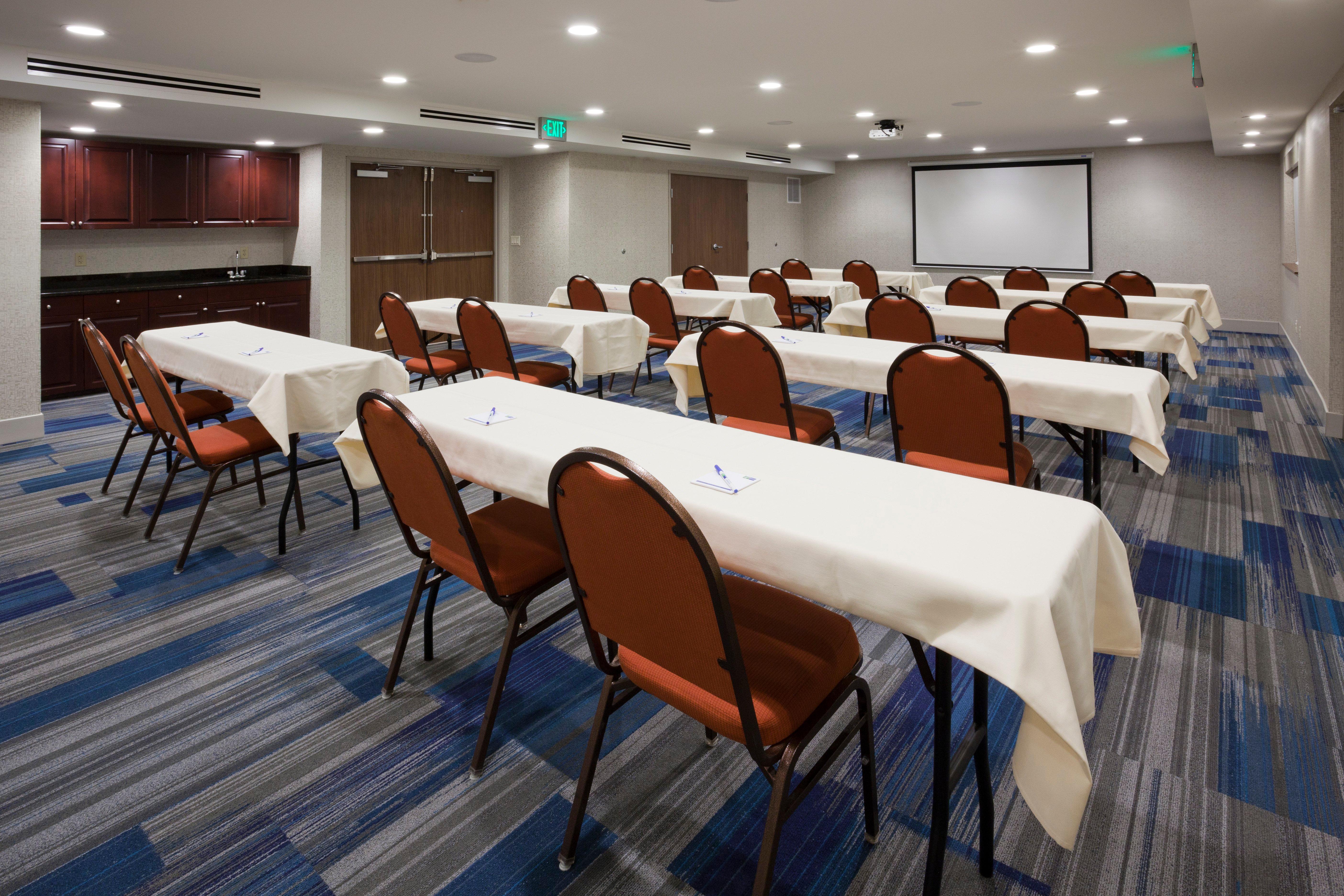 Holiday Inn Express Hotel & Suites Minneapolis-Golden Valley By Ihg Saint Louis Park Buitenkant foto