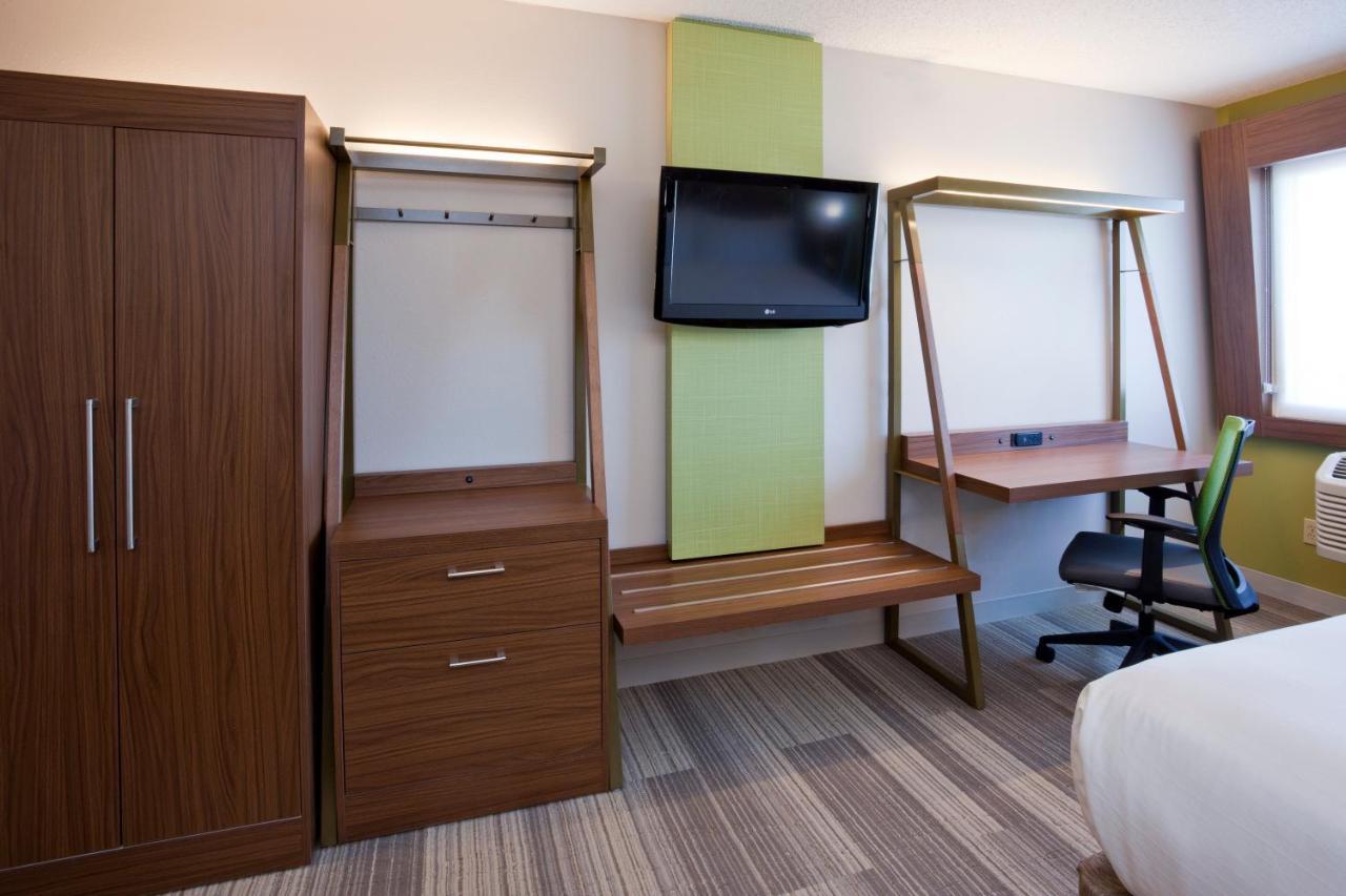 Holiday Inn Express Hotel & Suites Minneapolis-Golden Valley By Ihg Saint Louis Park Buitenkant foto